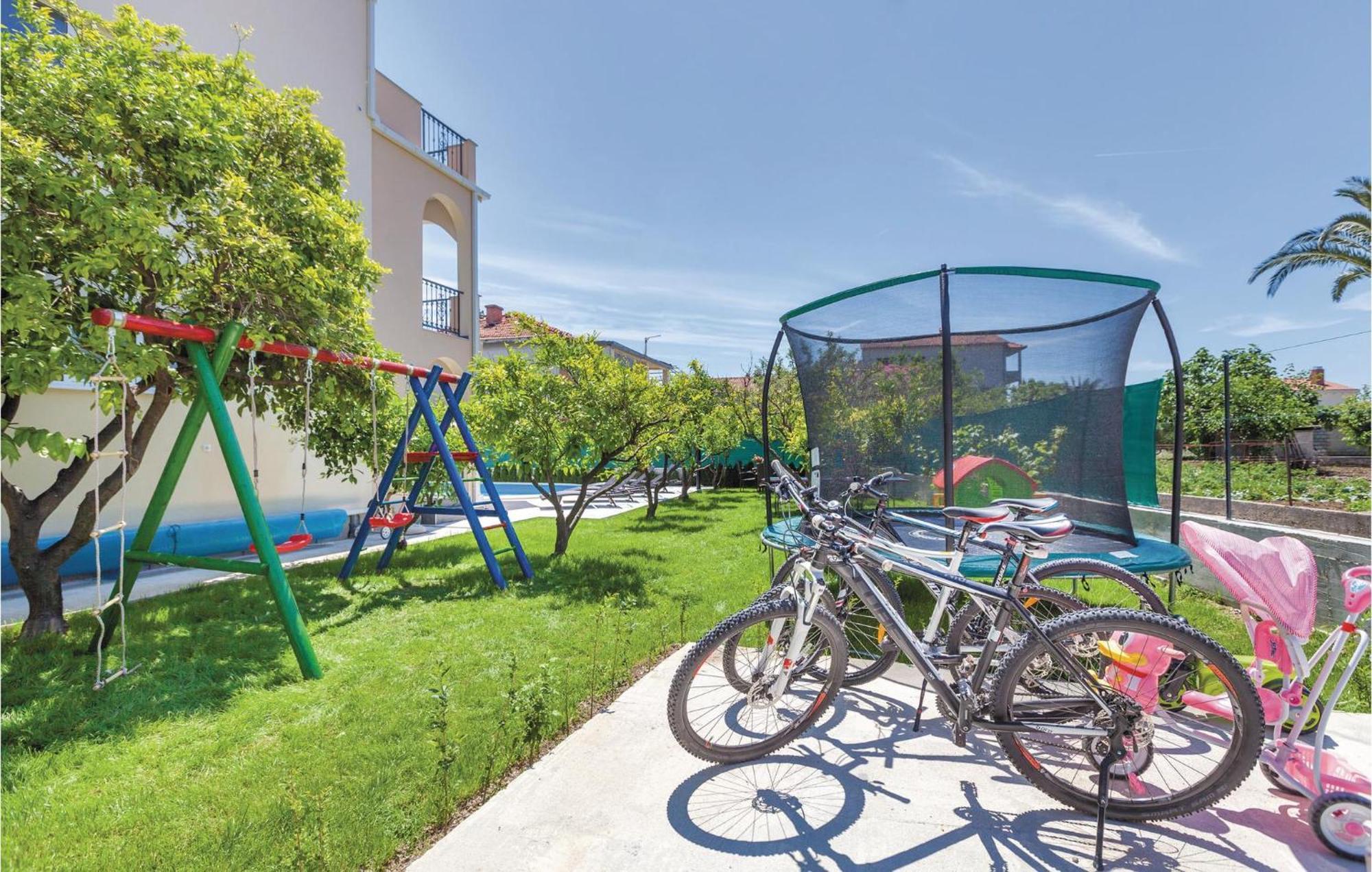 Amazing Apartment In Kastel Stafilic With Jacuzzi Kaštela エクステリア 写真
